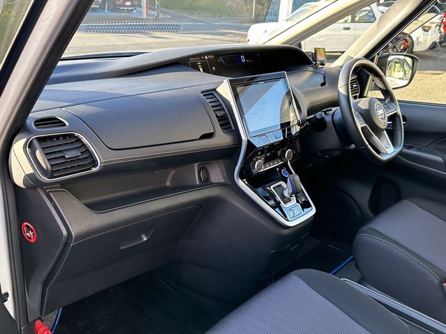 Nissan SERENA 2019-03 184510-15