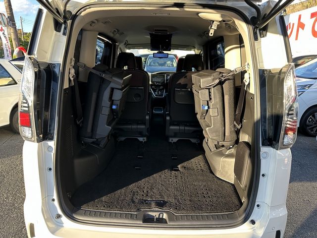 Nissan SERENA 2019-03 184510-29