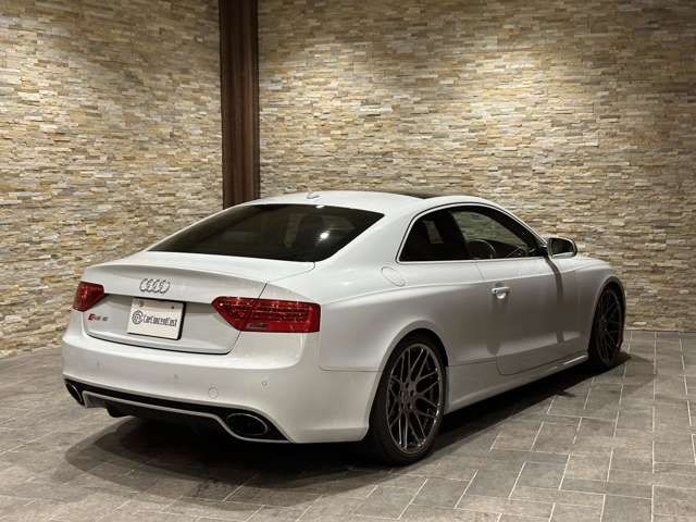 Audi RS5 2012-08 10416-7