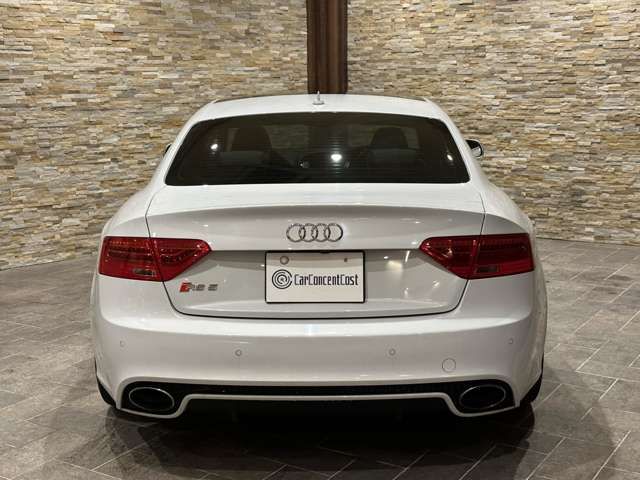 Audi RS5 2012-08 10416-8