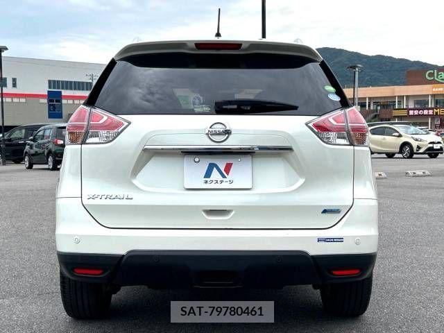 Nissan X-TRAIL 2015-08 329692-18