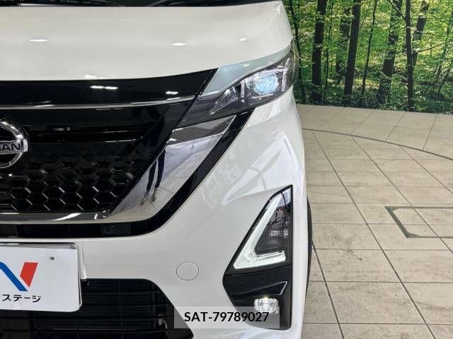 Nissan ROOX 2020-04 354478-12