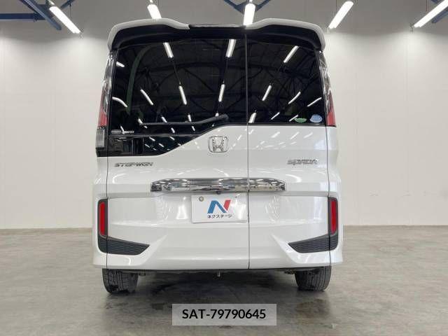 Honda e 2016-02 330683-16