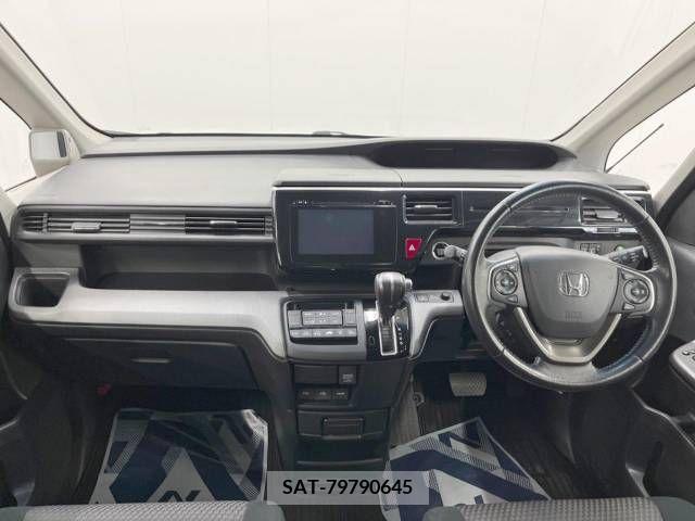 Honda e 2016-02 330683-1