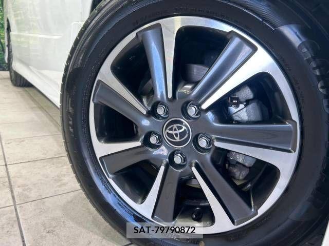 Toyota VOXY 2017-10 370366-13