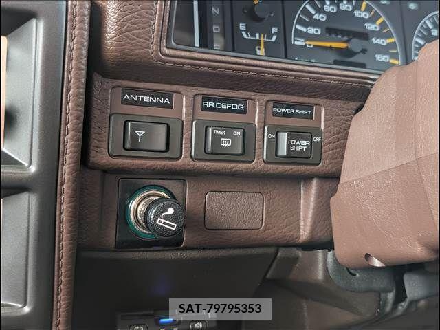 Nissan GLORIA HARDTOP 1984-09 320429-19