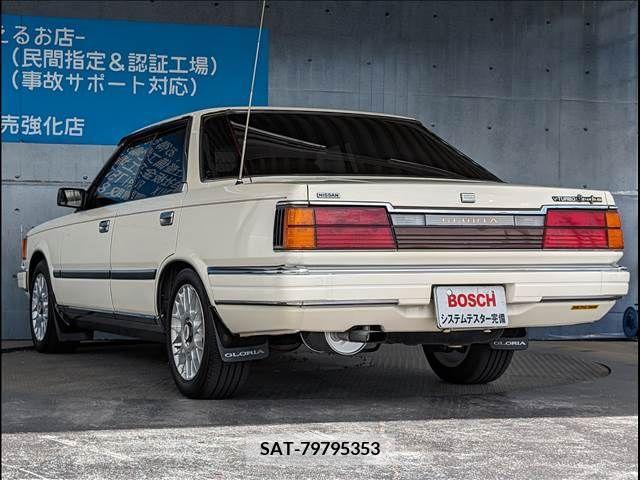 Nissan GLORIA HARDTOP 1984-09 320429-11
