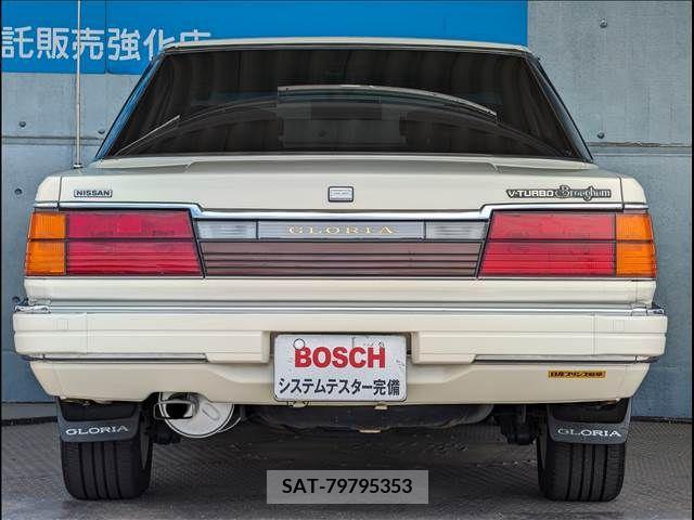 Nissan GLORIA HARDTOP 1984-09 320429-5