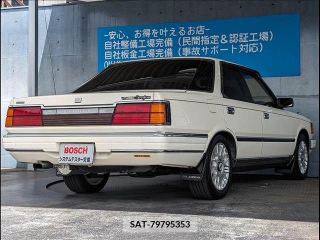 Nissan GLORIA HARDTOP 1984-09 320429-10