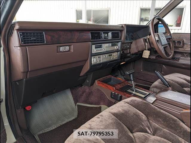 Nissan GLORIA HARDTOP 1984-09 320429-15