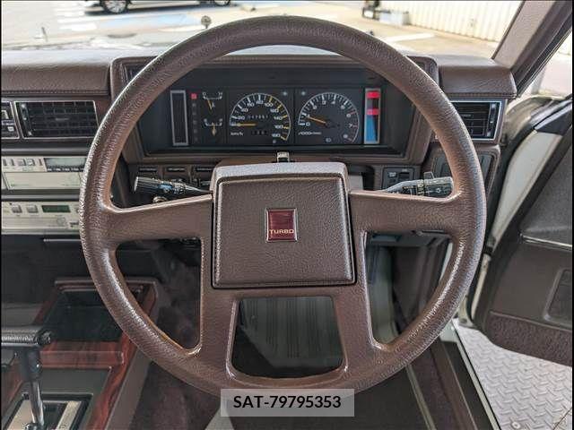 Nissan GLORIA HARDTOP 1984-09 320429-14