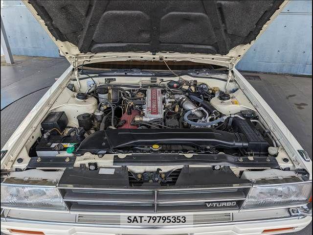 Nissan GLORIA HARDTOP 1984-09 320429-13