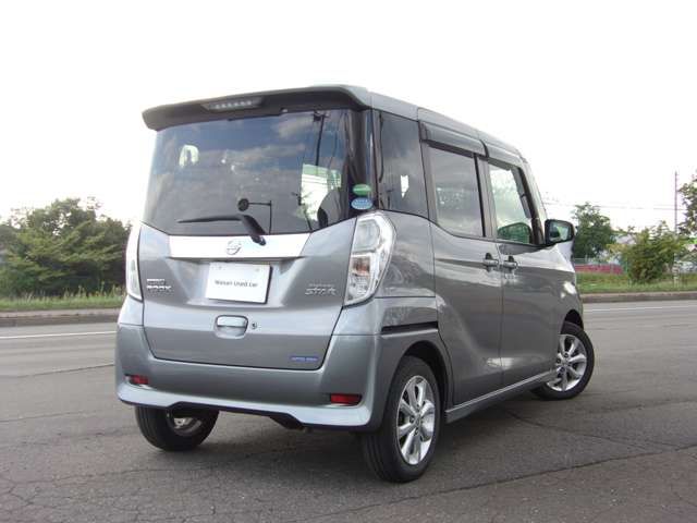 Nissan DAYZ ROOX 2017-02 18819-1
