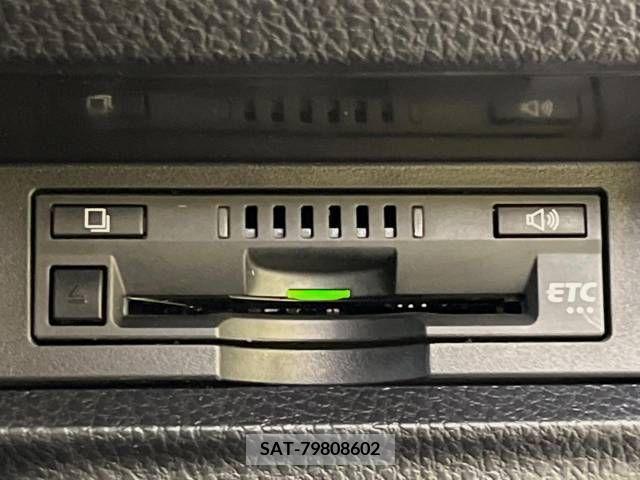 Toyota VOXY 2019-09 336548-6