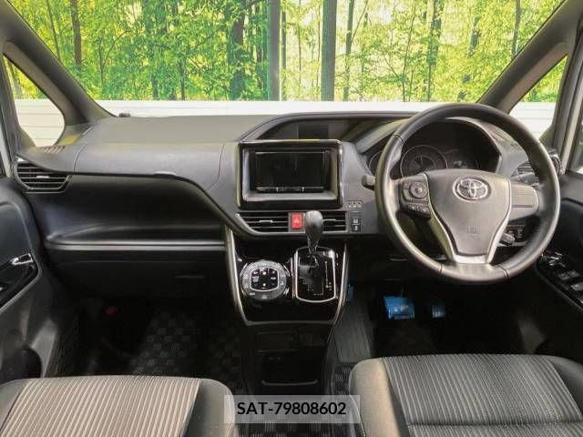 Toyota VOXY 2019-09 336548-1