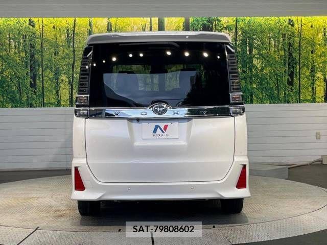 Toyota VOXY 2019-09 336548-16
