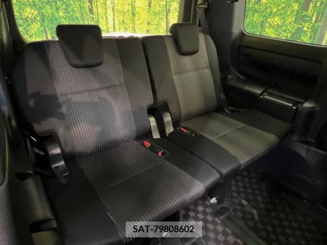 Toyota VOXY 2019-09 336548-10