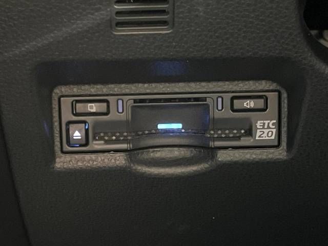 Toyota NOAH 2023-06 195542-9