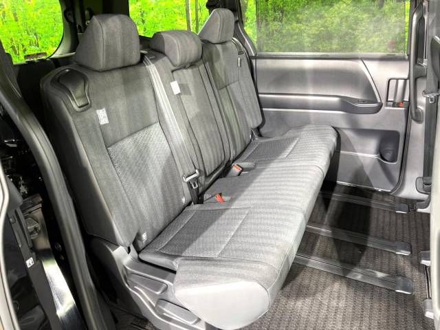 Toyota NOAH 2023-06 195542-11