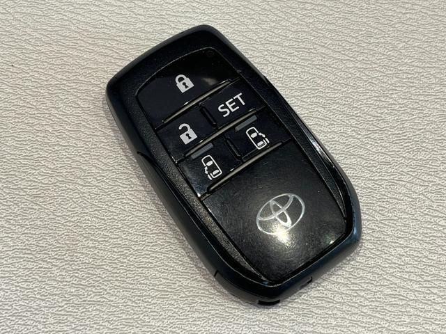 Toyota SIENTA 2020-08 195332-13