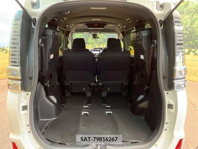 Toyota VOXY 2018-12 225292-11