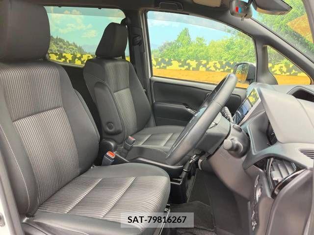 Toyota VOXY 2018-12 225292-8