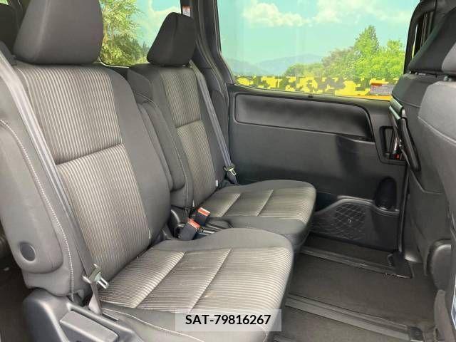 Toyota VOXY 2018-12 225292-9