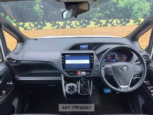 Toyota VOXY 2018-12 225292-1