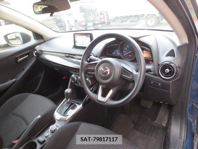Mazda DEMIO 2016-12 384854-1