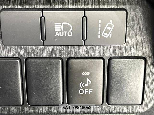 Toyota PRIUS ALPHA 2018-03 282491-7