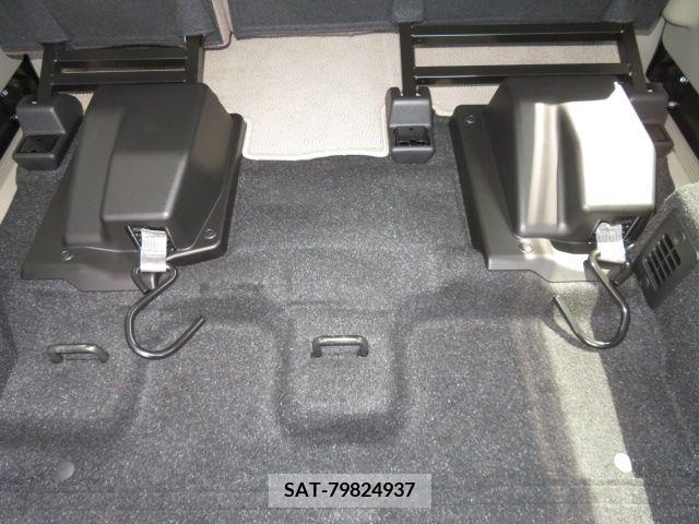 Suzuki EVERY WAGON 2024-01 297519-5