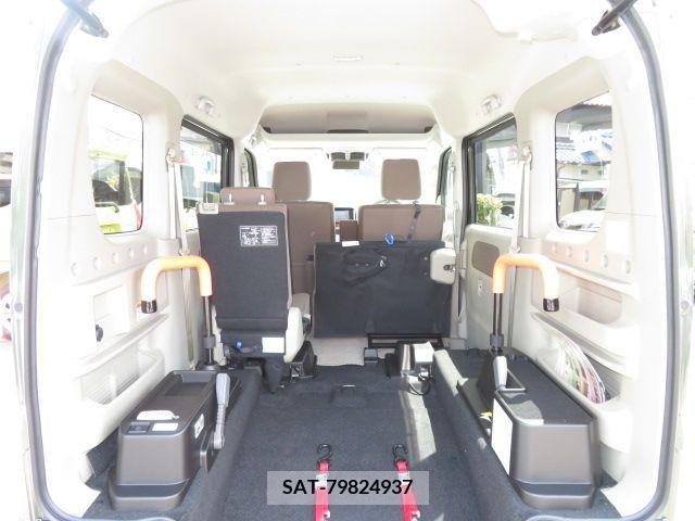 Suzuki EVERY WAGON 2024-01 297519-11