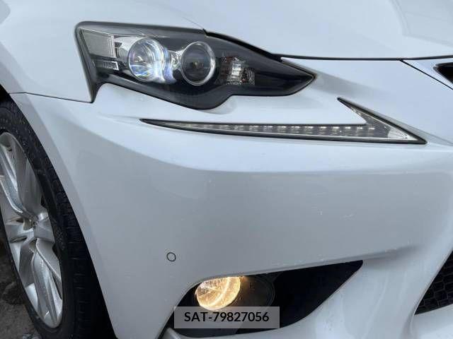 Lexus IS 2013-06 222594-16
