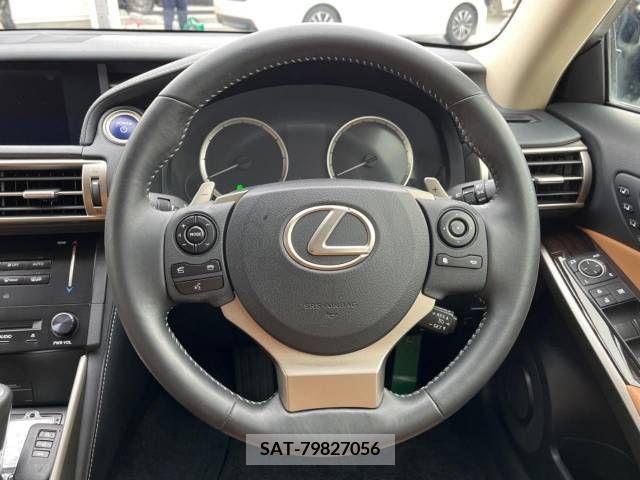 Lexus IS 2013-06 222594-10
