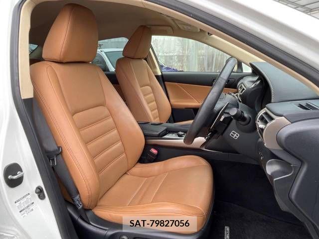 Lexus IS 2013-06 222594-11