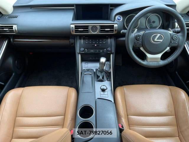 Lexus IS 2013-06 222594-1