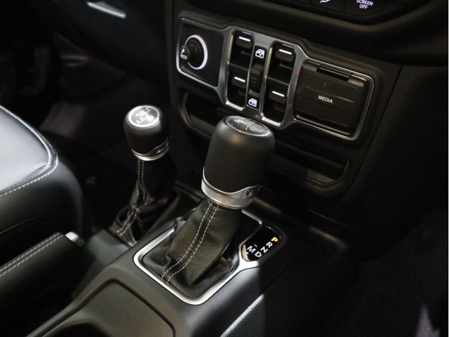 Jeep WRANGLER 2020-10 18052-11
