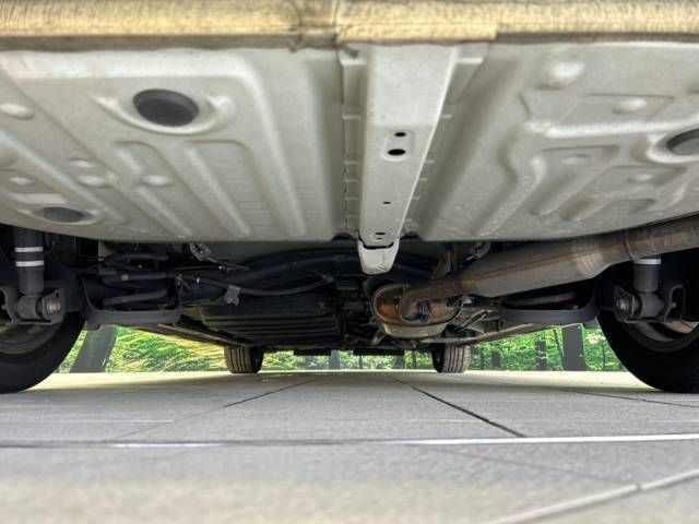 Toyota NOAH HYBRID 2016-11 7132-19