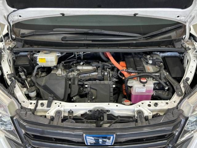 Toyota NOAH HYBRID 2016-11 7132-18