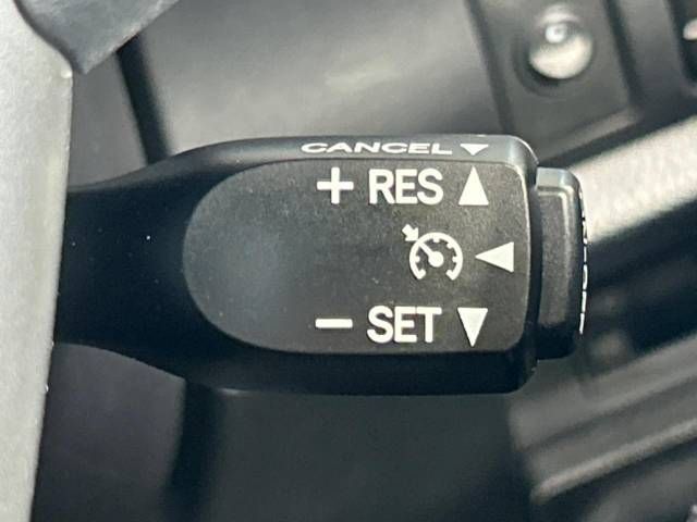 Toyota NOAH HYBRID 2016-11 7132-6