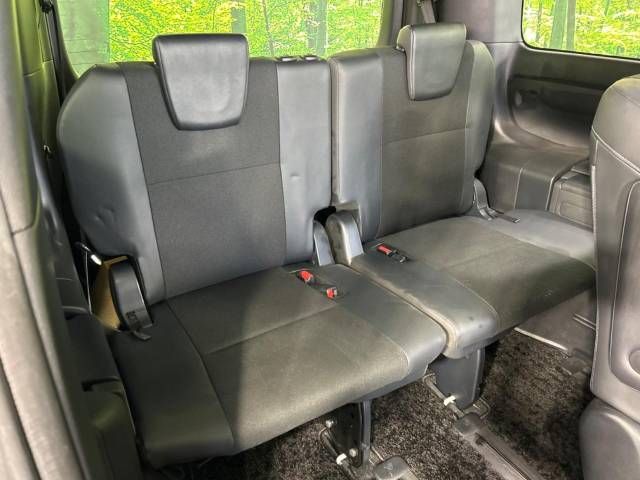 Toyota NOAH HYBRID 2016-11 7132-9