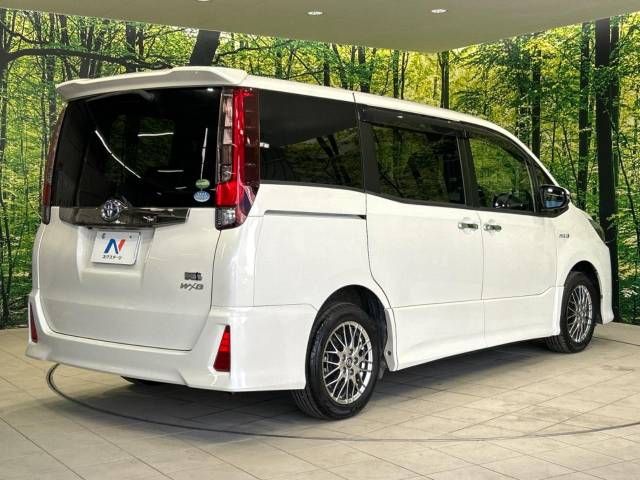 Toyota NOAH HYBRID 2016-11 7132-17