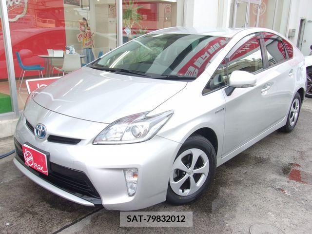 Toyota PRIUS 2015-04 366557-3