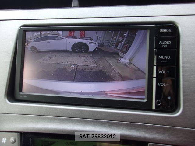 Toyota PRIUS 2015-04 366557-8