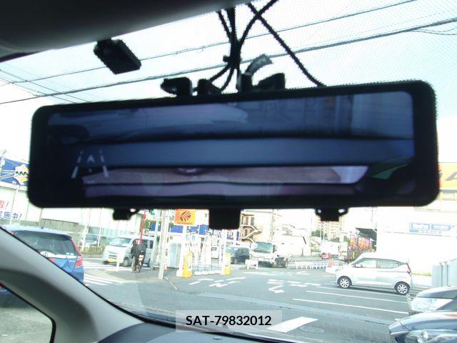 Toyota PRIUS 2015-04 366557-11