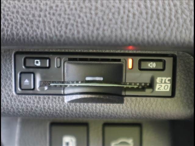 Toyota CROWN 2022-10 20045-6