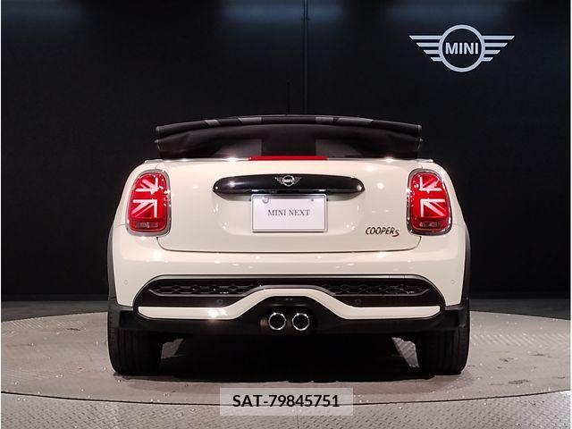 Bmw MINI 2022-04 236066-4