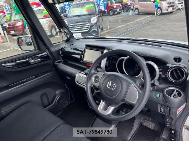 Honda N BOX CUSTOM 2017-02 364832-1