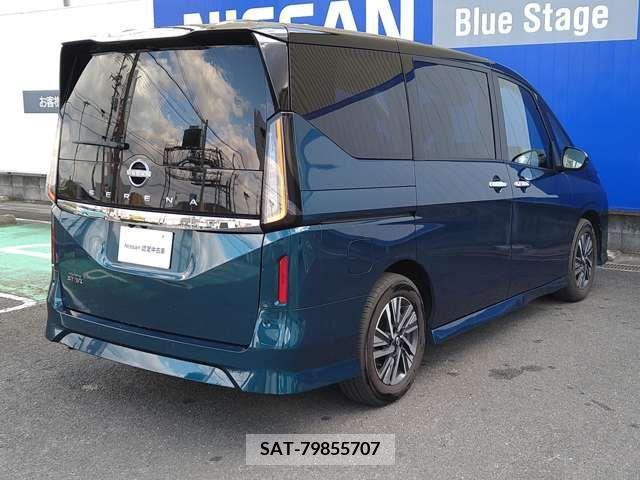 Nissan SERENA 2023-06 215772-3