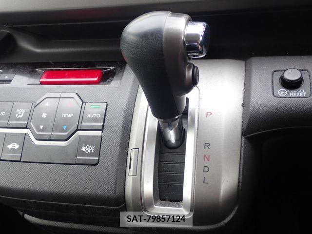 Honda e 2013-02 212172-11